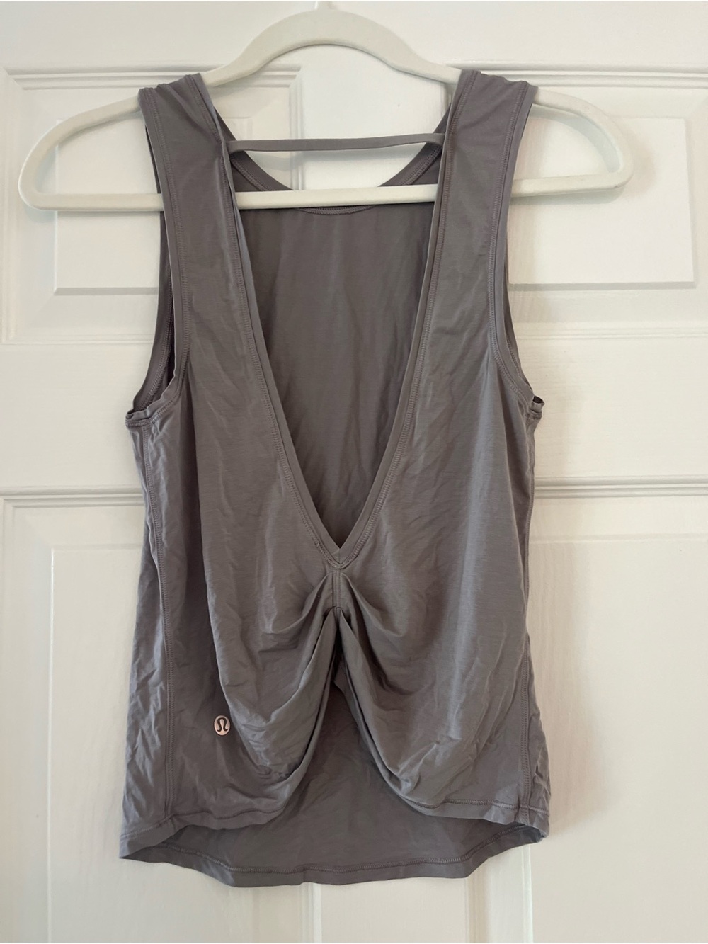 lululemon 🍋 Women's Light Gray Twist-Back Tank